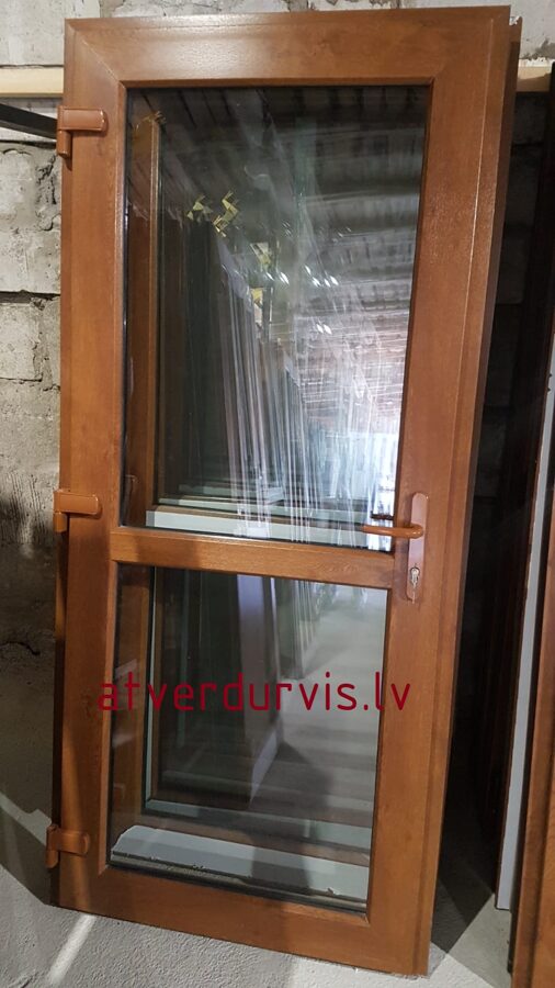 PVC durvis Zelta Ozols ar dalījumu stikls/stikls