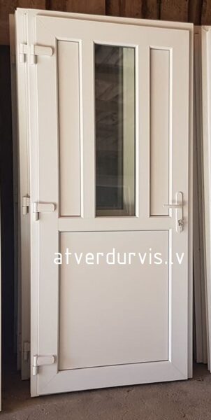 PVC durvis Baltas ar dalījumu un stikla ielaidumu